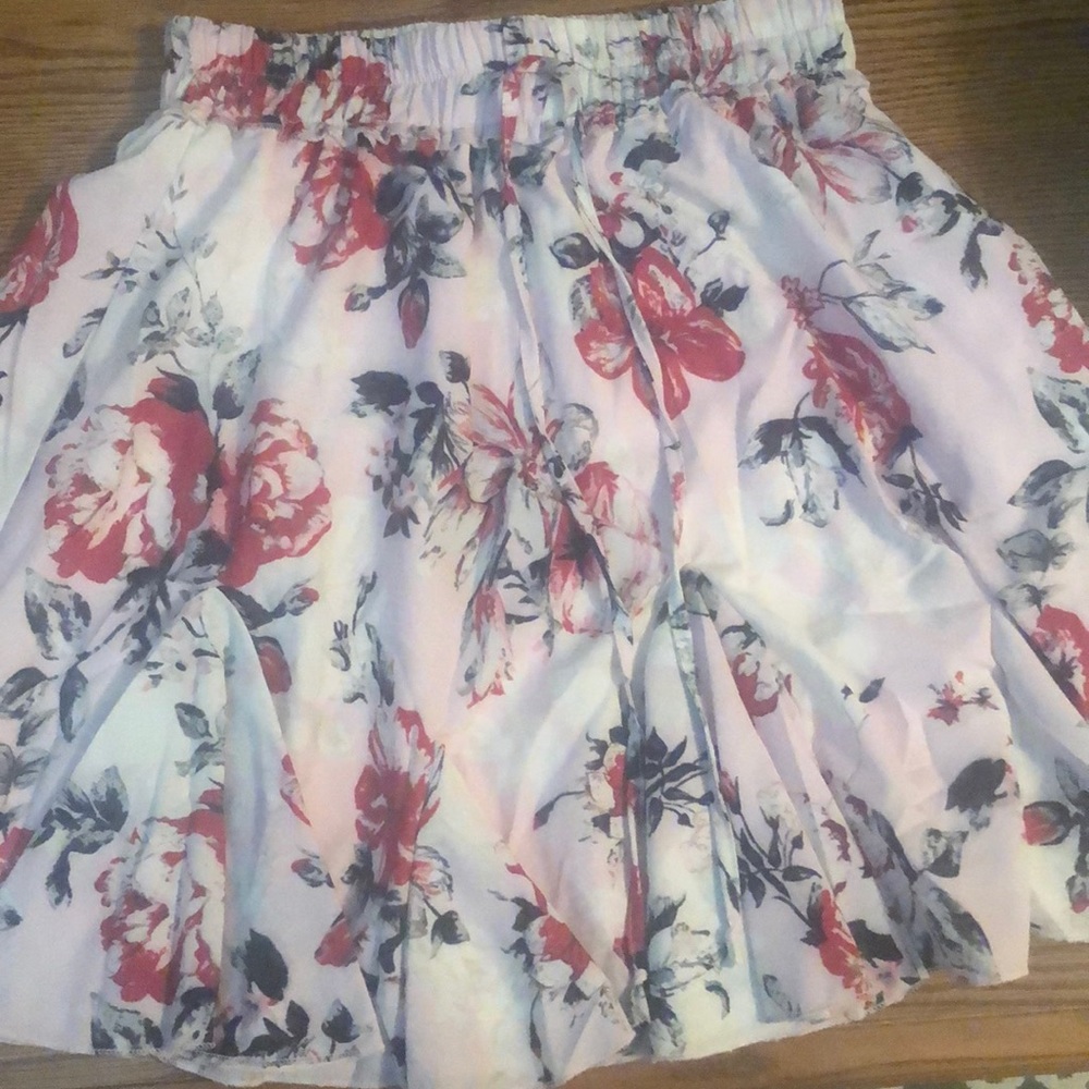 Flowy skirt